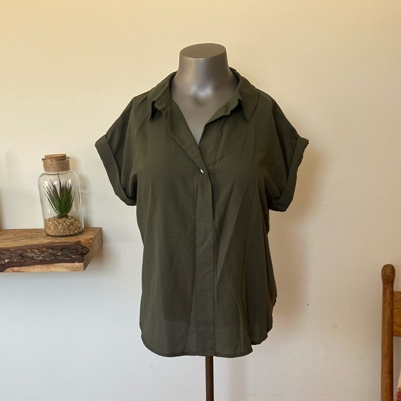 Button Up Top - Picture 1 of 3